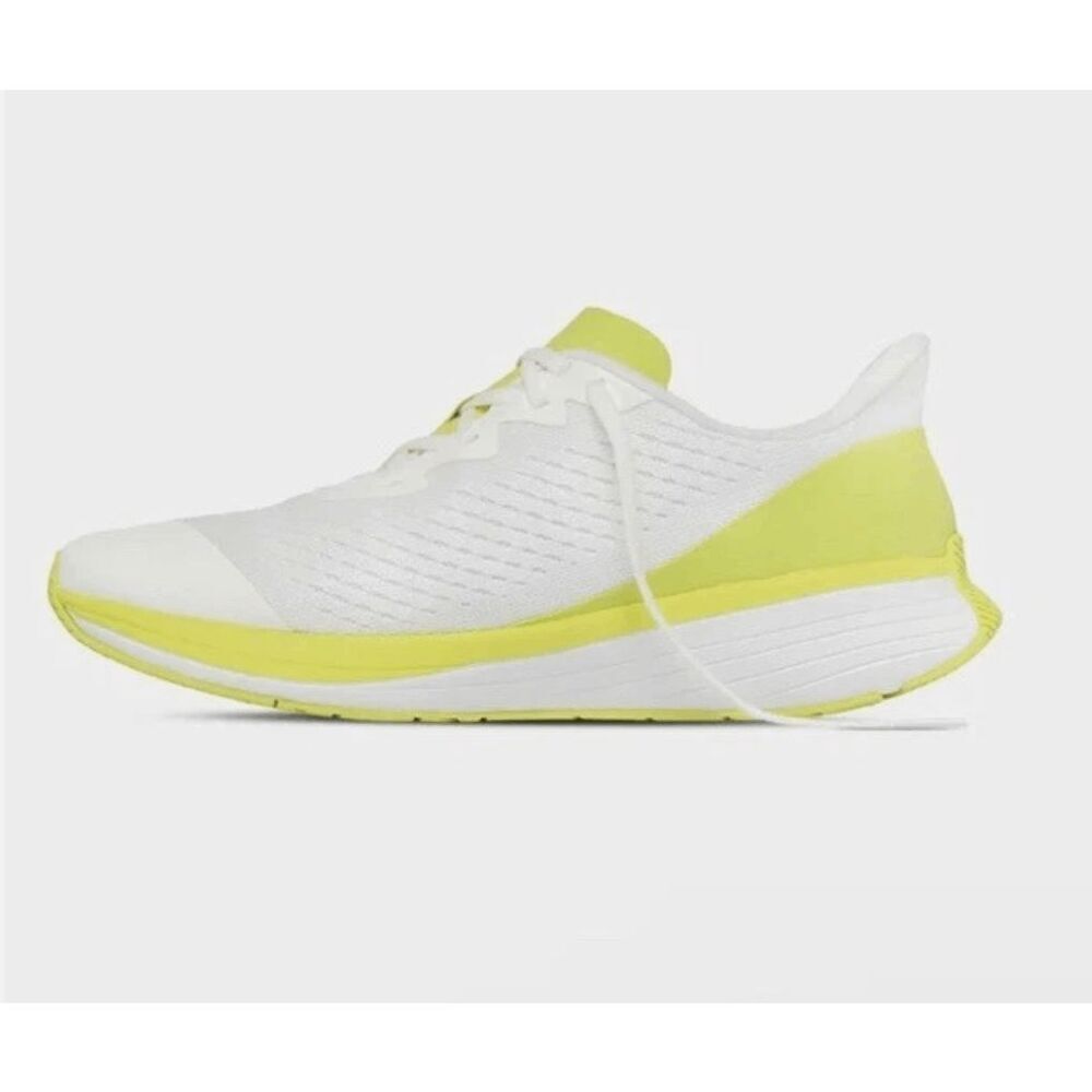 Lane Eight NEW w/ box size 7 the Relay trainers - Key Lime